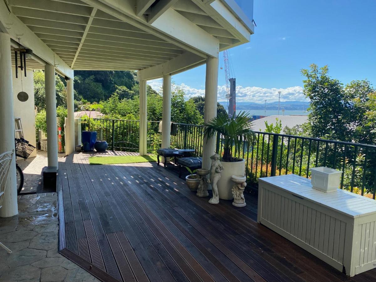 Maison Blue - Chic Garden Apartment Napier Exterior photo