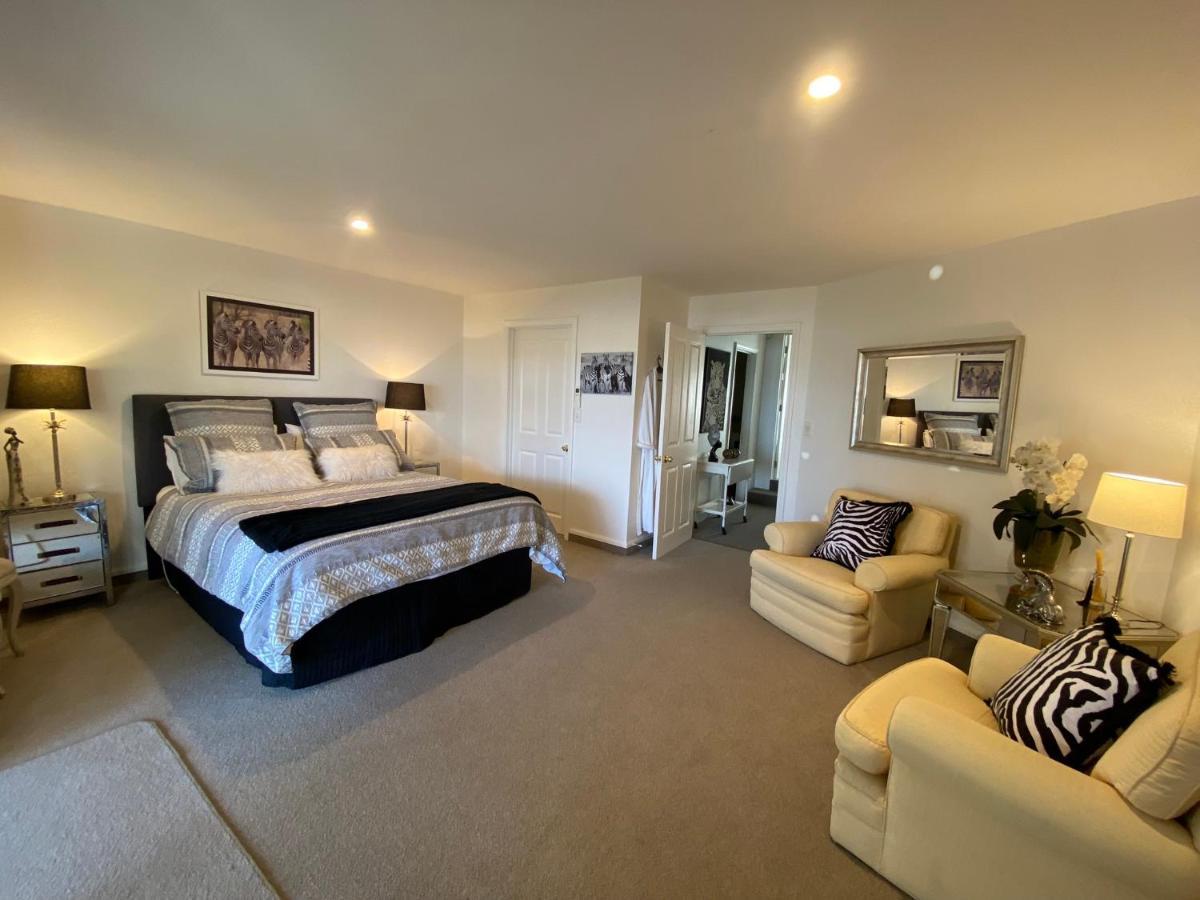 Maison Blue - Chic Garden Apartment Napier Exterior photo